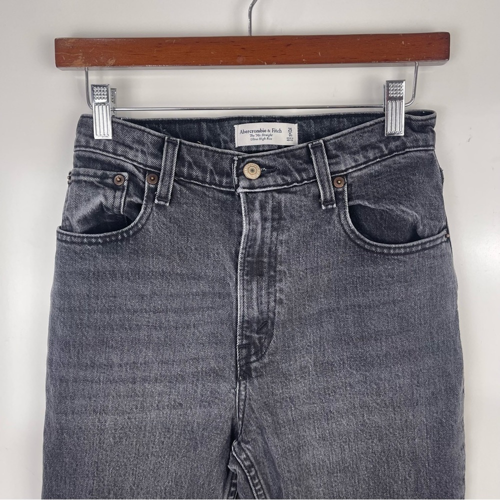 Abercrombie & Fitch The 90s Straight Ultra High Rise Jeans Faded Black Size 25 - Picture 4 of 9